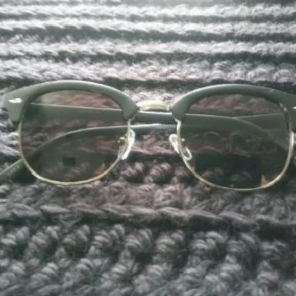 ‼️Last one‼️ Retro sunglasses! - Picture 3 of 4